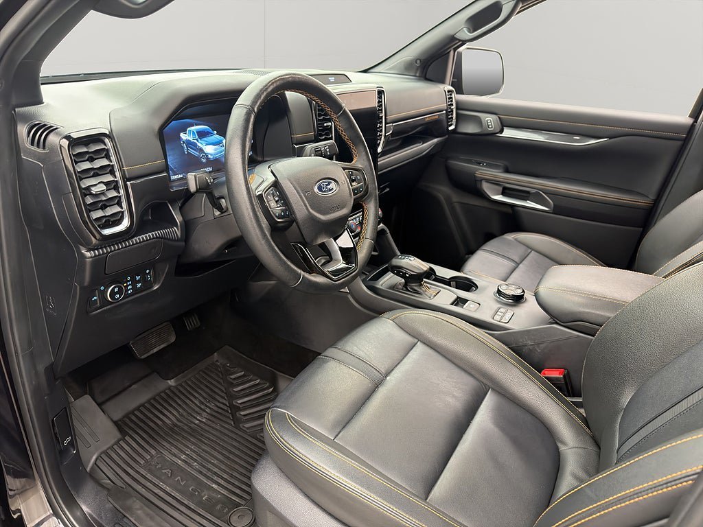 Vehicle Image 16