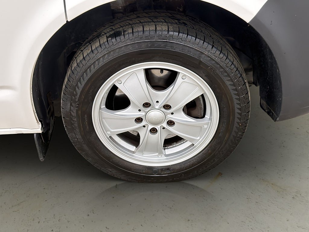 Vehicle Image 36