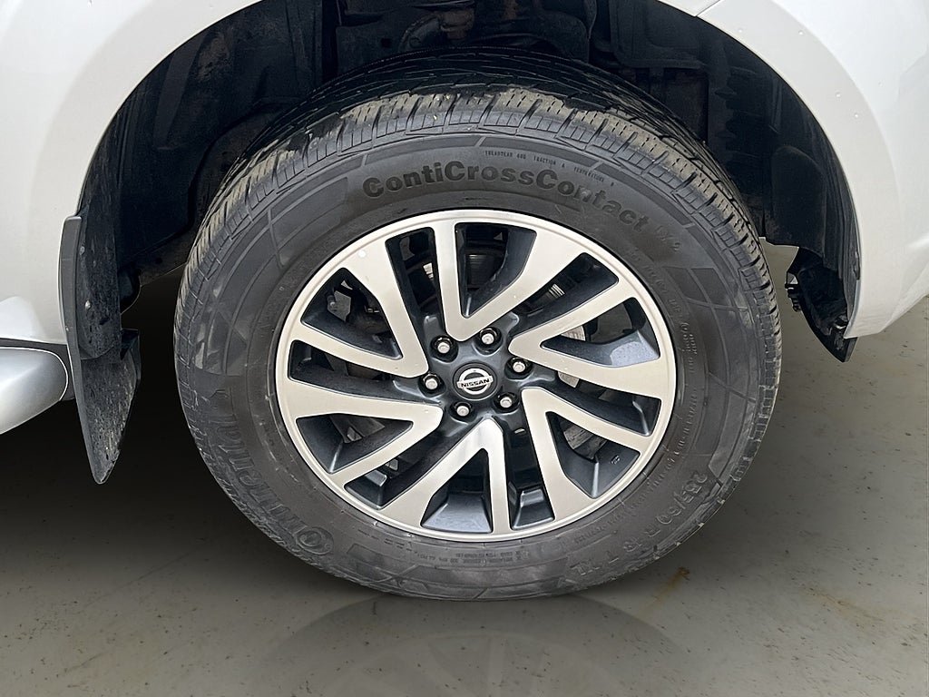 Vehicle Image 32