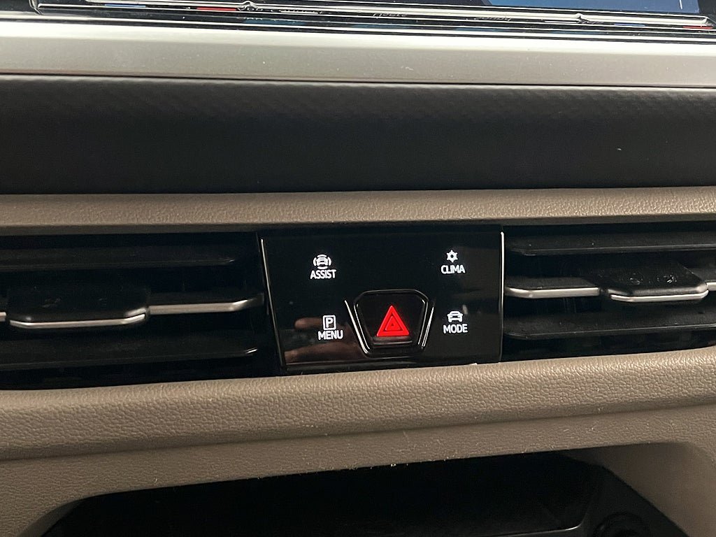Vehicle Image 27