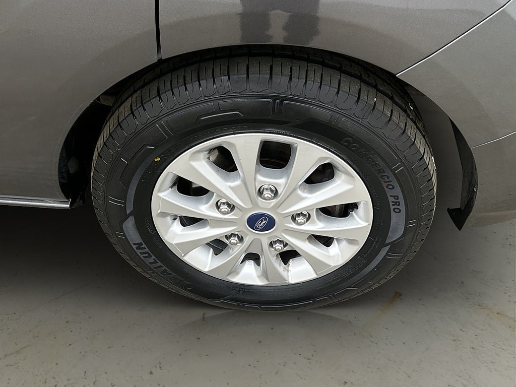 Vehicle Image 31