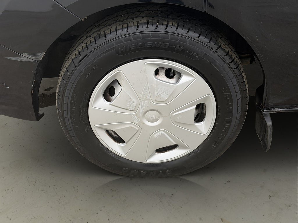 Vehicle Image 23