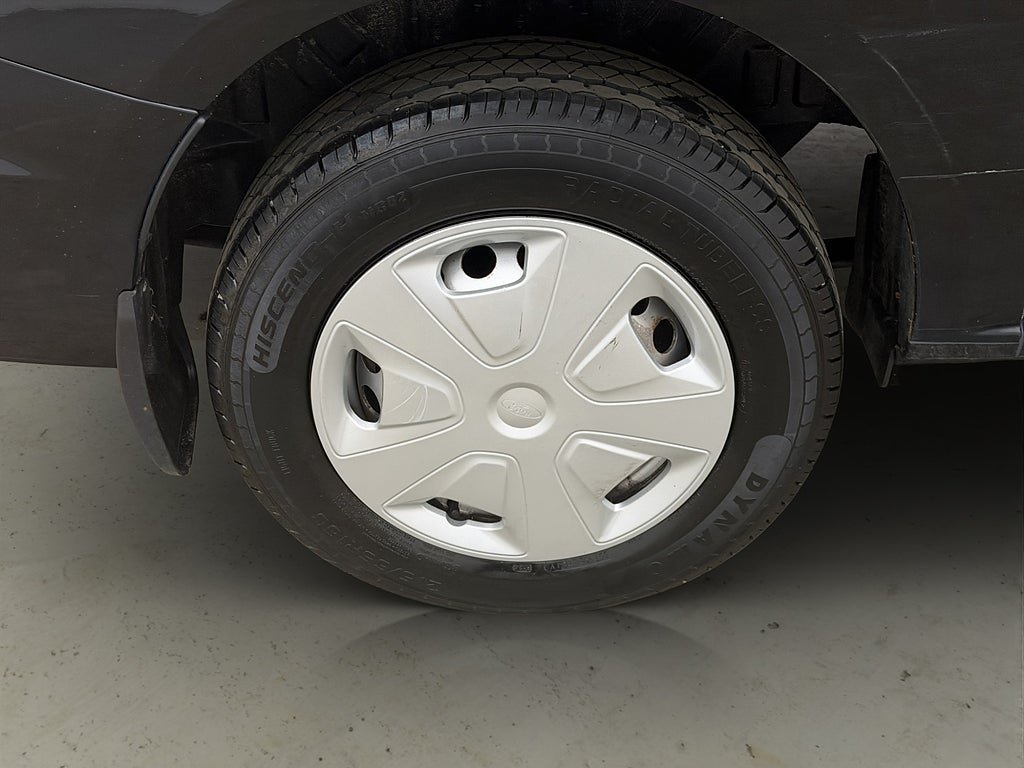 Vehicle Image 25