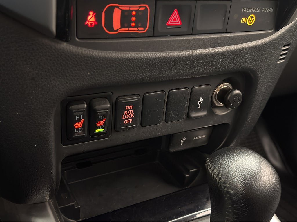 Vehicle Image 22