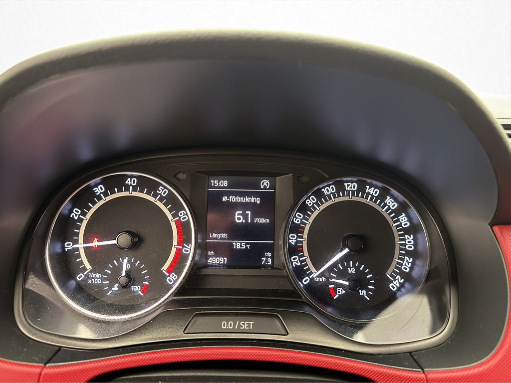 Vehicle Image 15