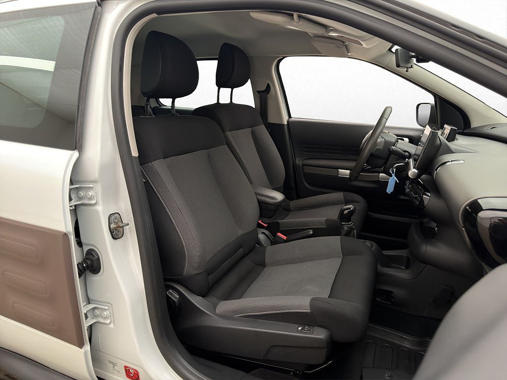 Vehicle Image 20