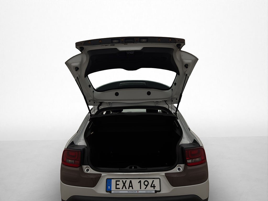 Vehicle Image 23