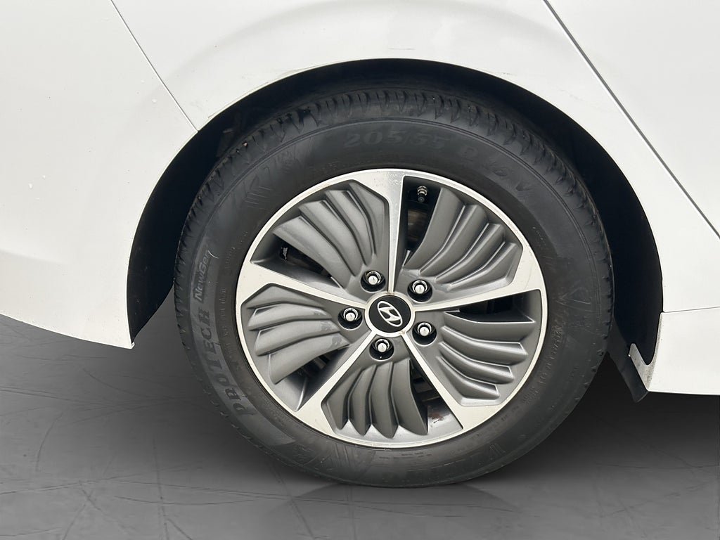 Vehicle Image 37