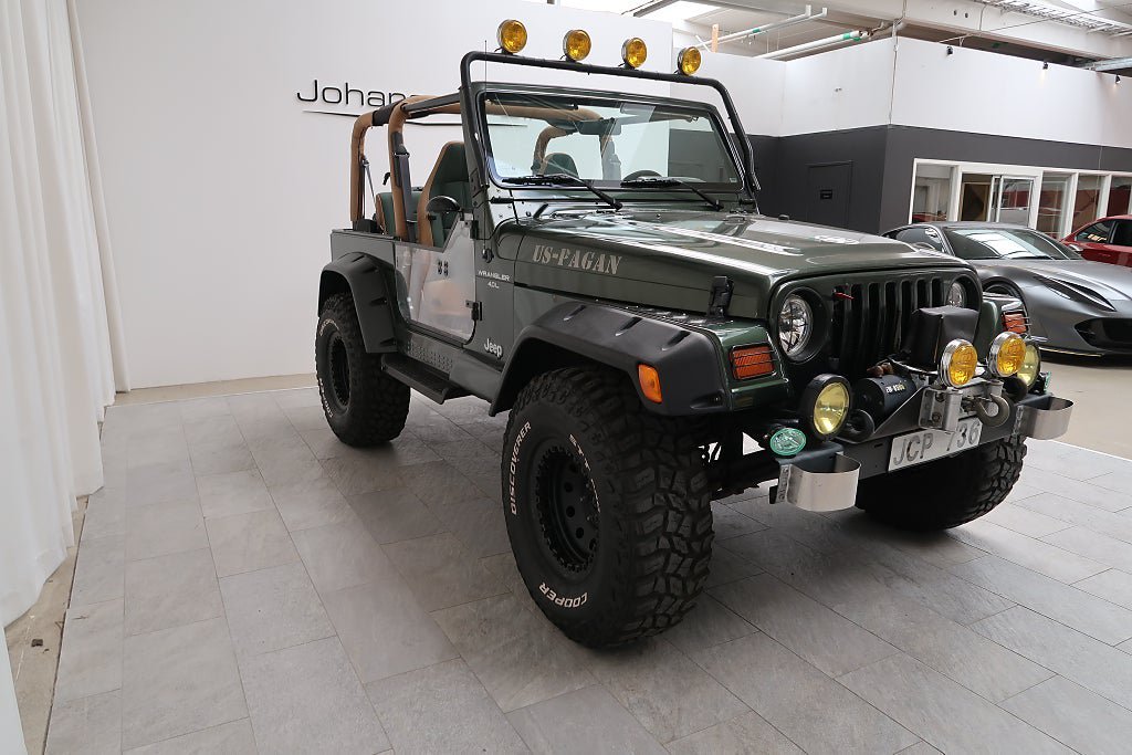 Vehicle Image 8