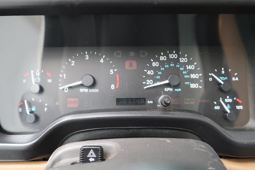 Vehicle Image 9