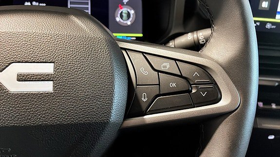 Vehicle Image 28