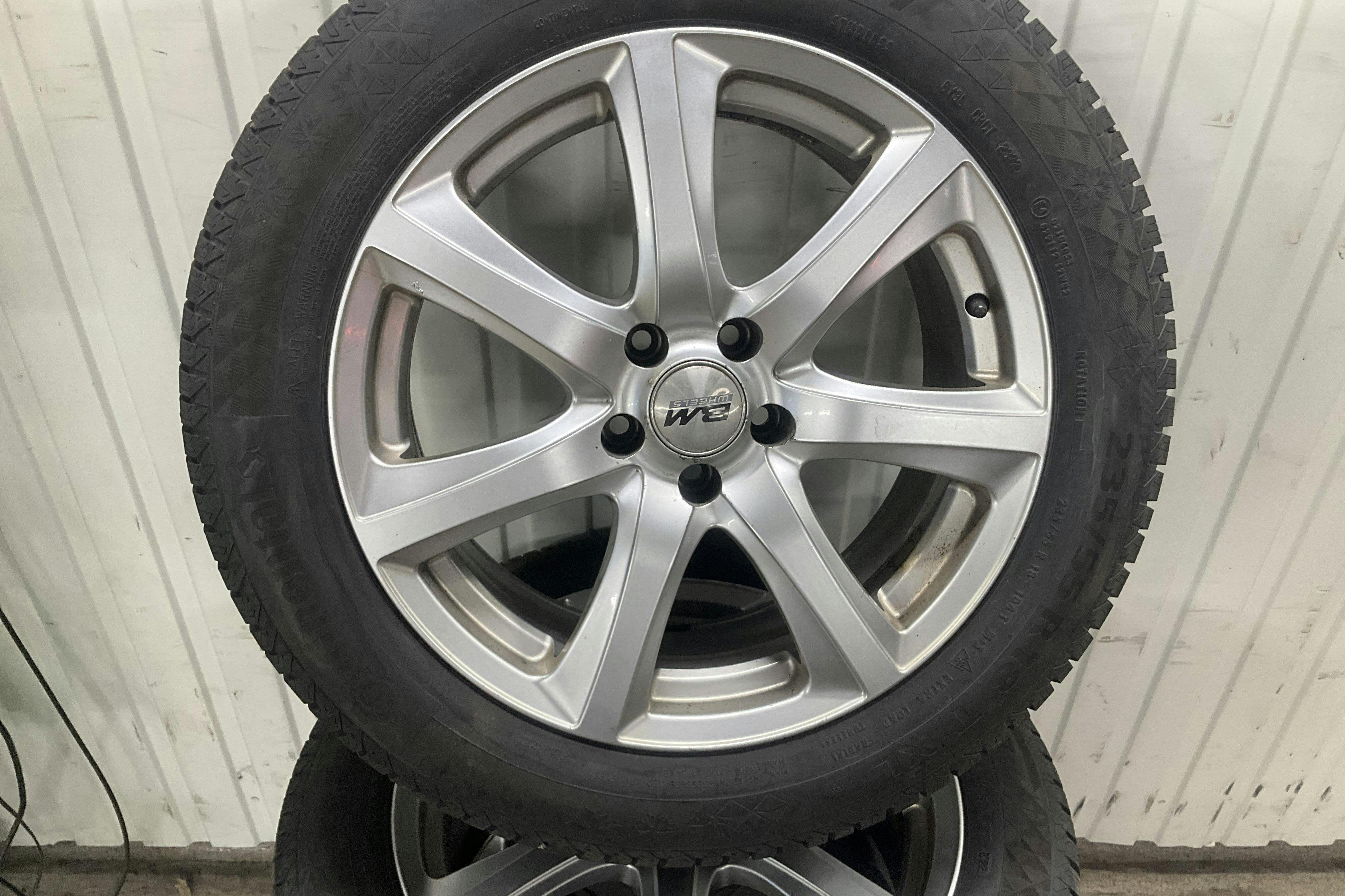 Vehicle Image 15