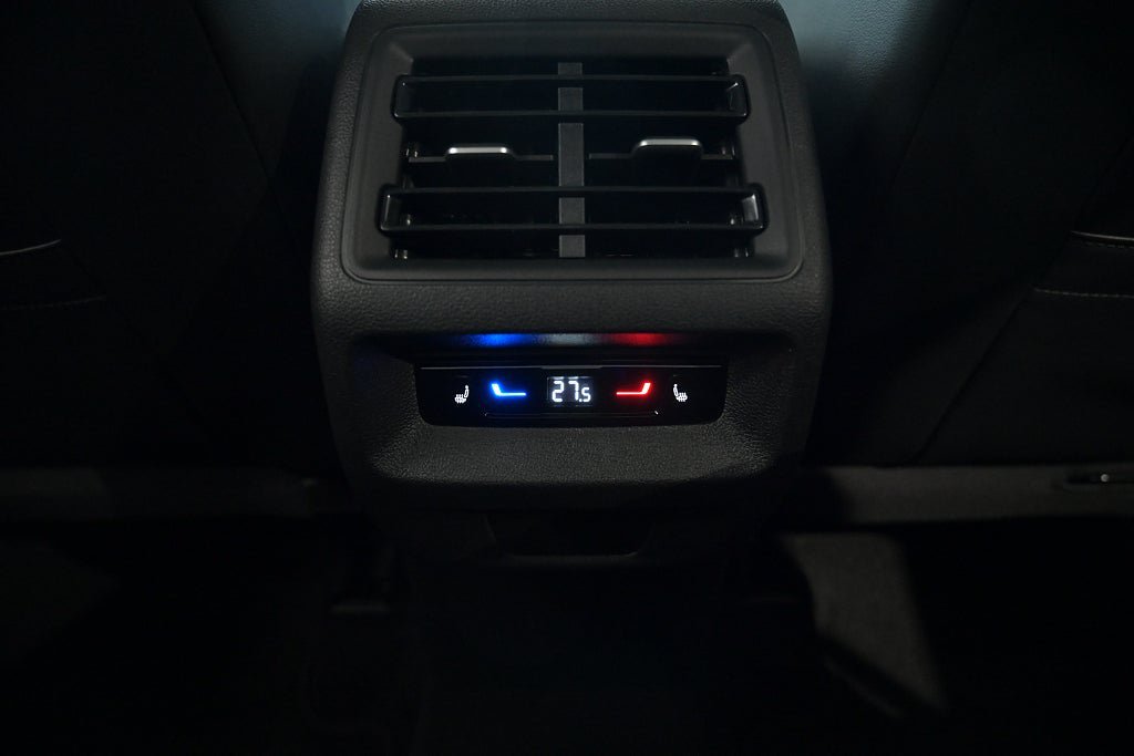 Vehicle Image 26