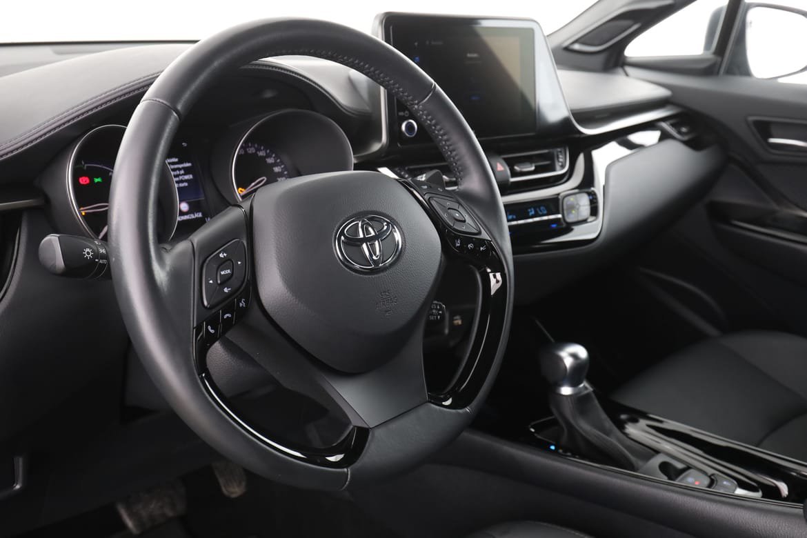 Vehicle Image 11