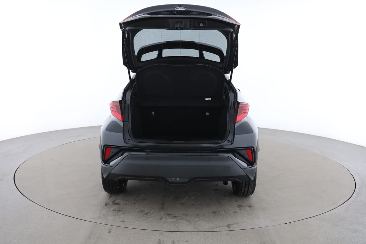 Vehicle Image 16