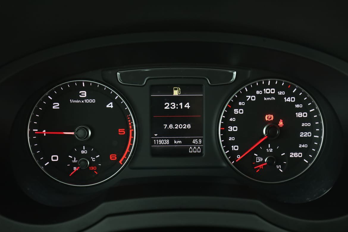 Vehicle Image 18