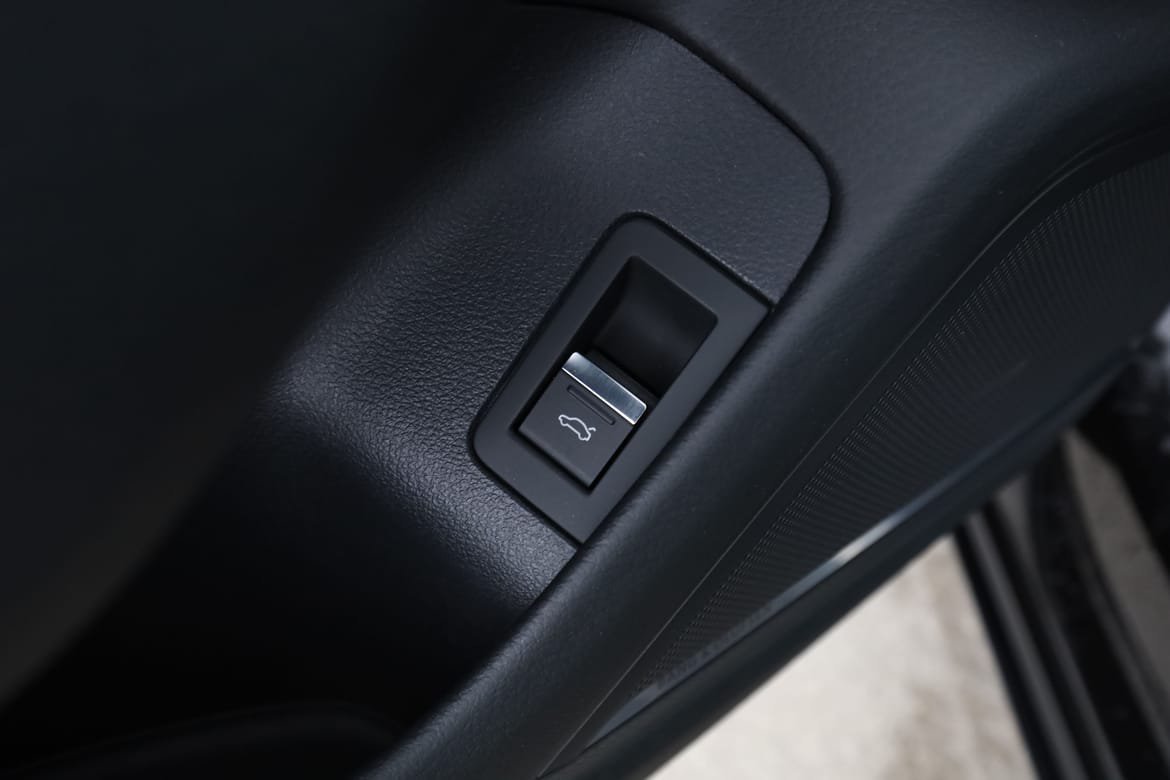 Vehicle Image 35