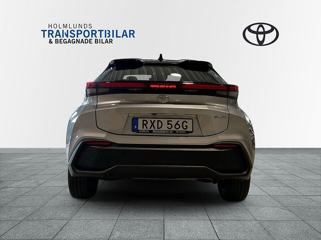 Vehicle Image 4