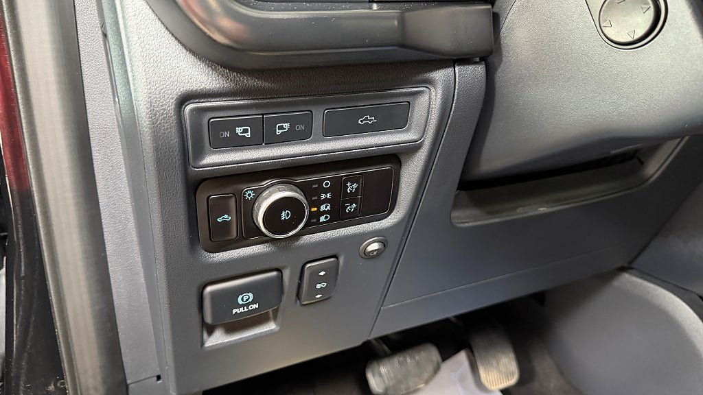 Vehicle Image 19