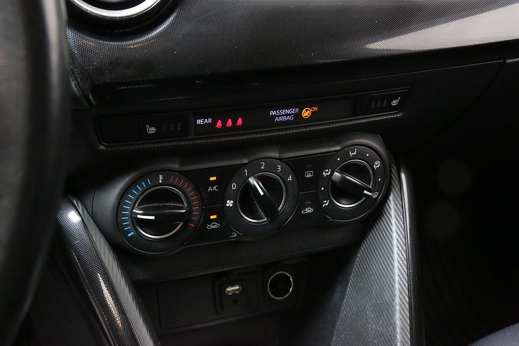 Vehicle Image 16