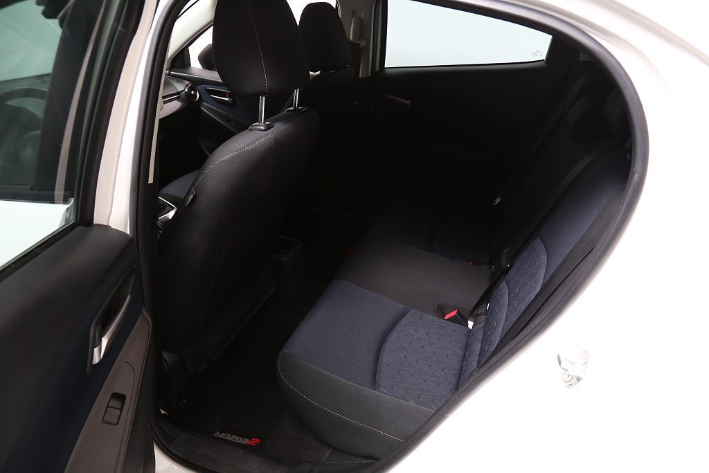 Vehicle Image 23