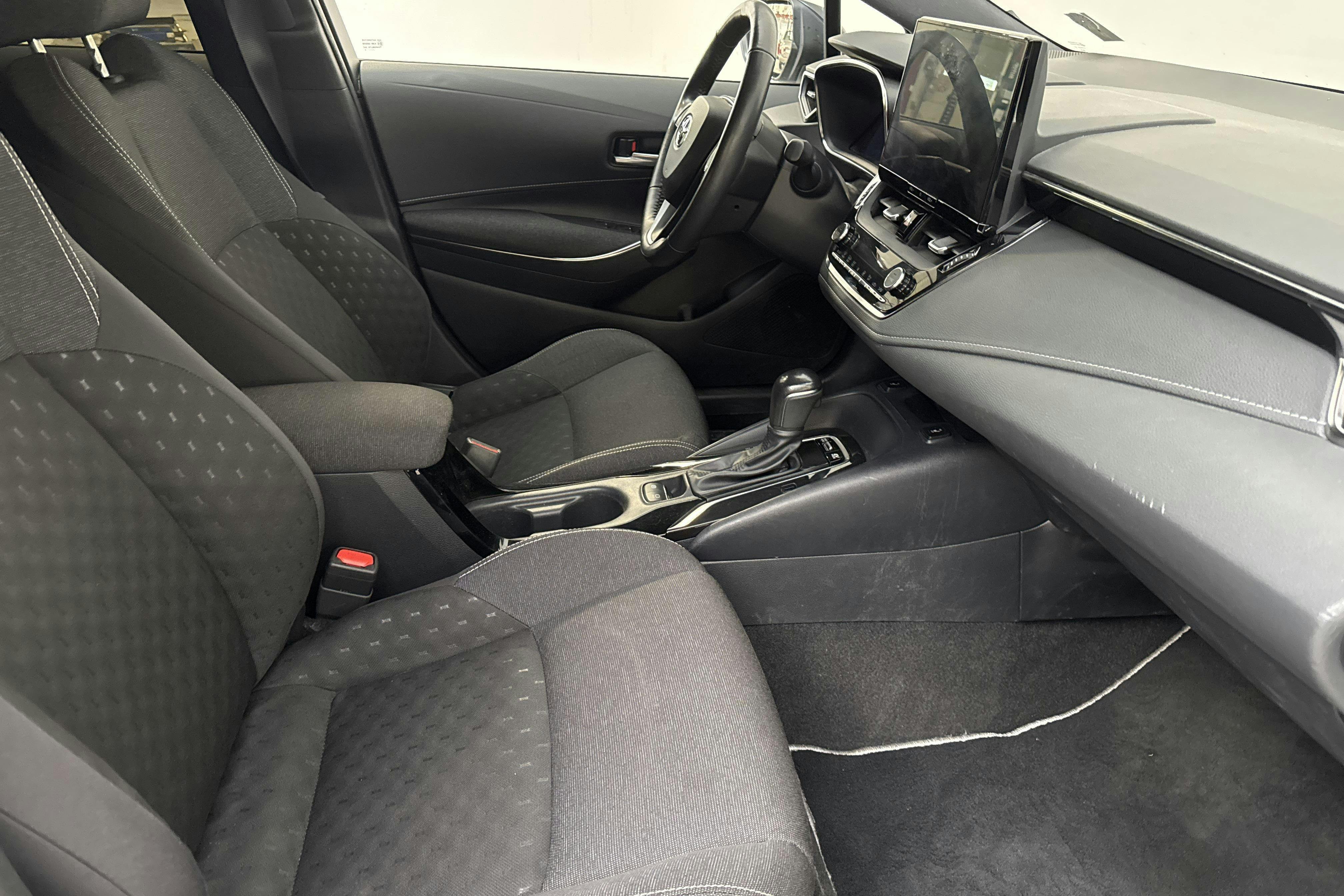 Vehicle Image 7