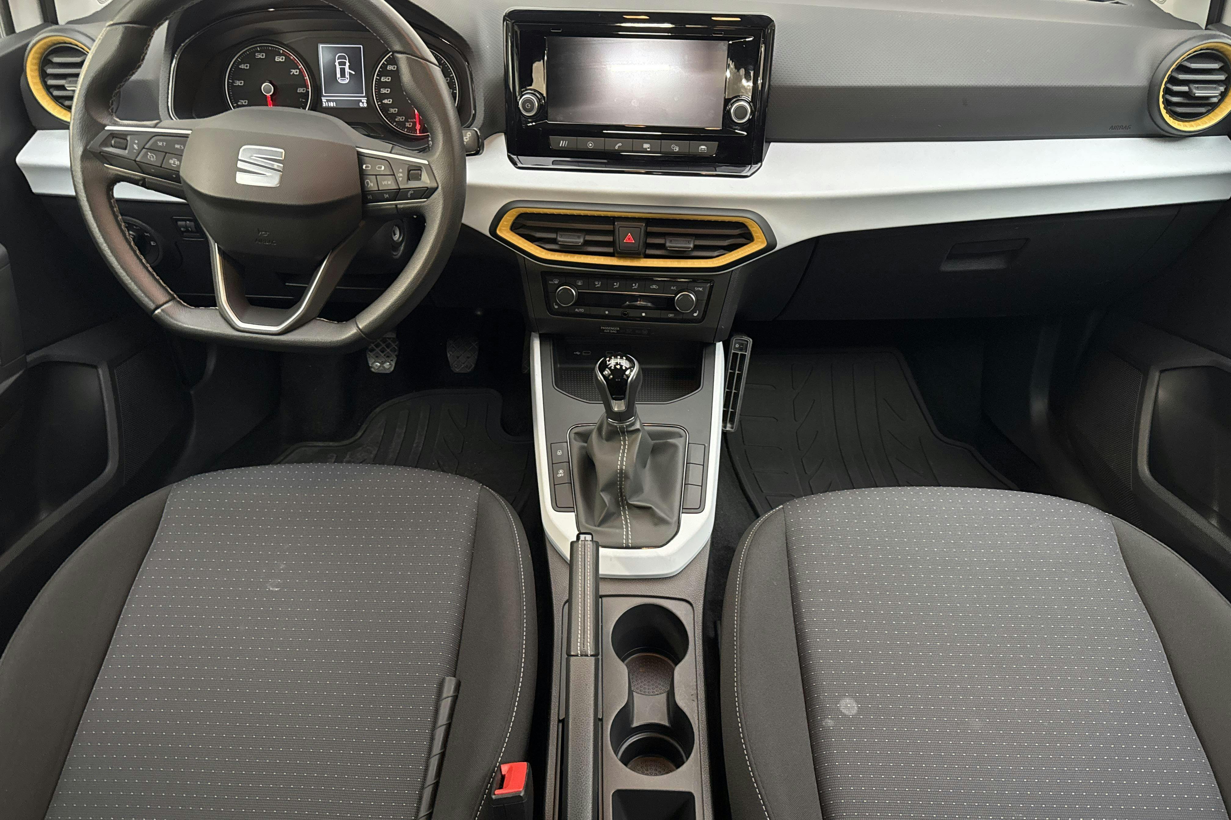 Vehicle Image 6