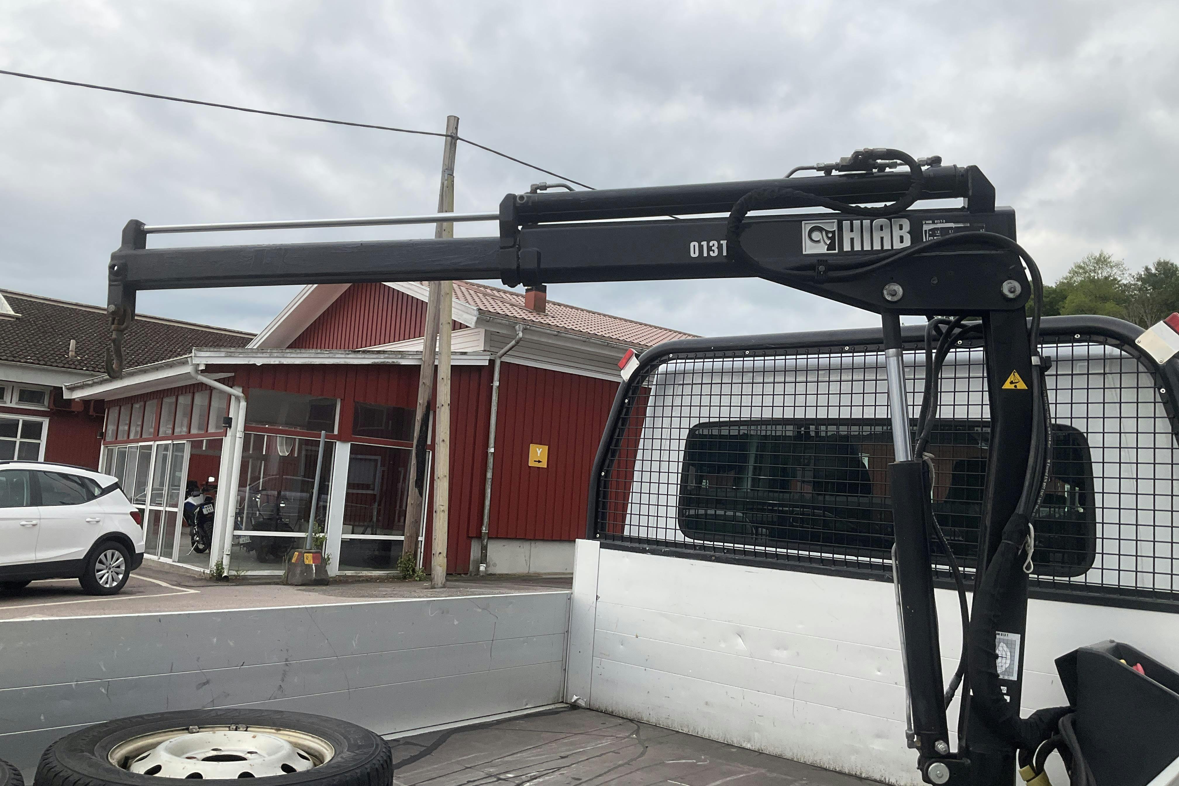 Vehicle Image 13