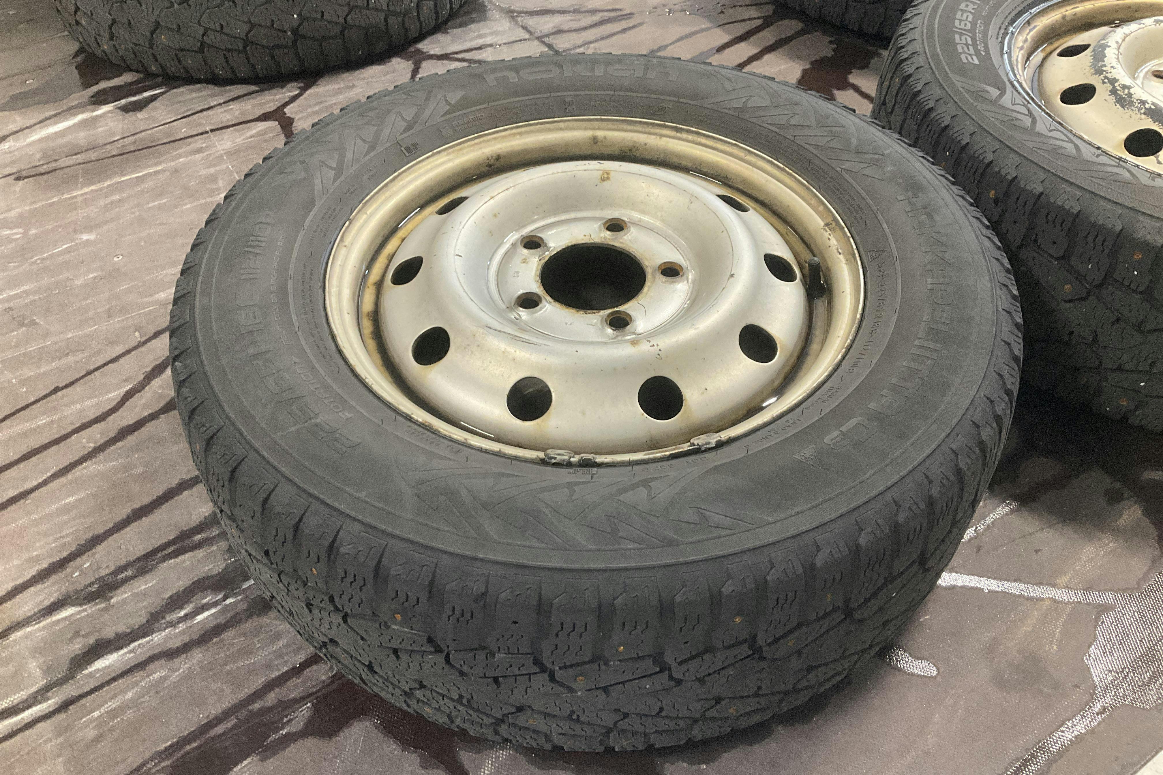 Vehicle Image 17