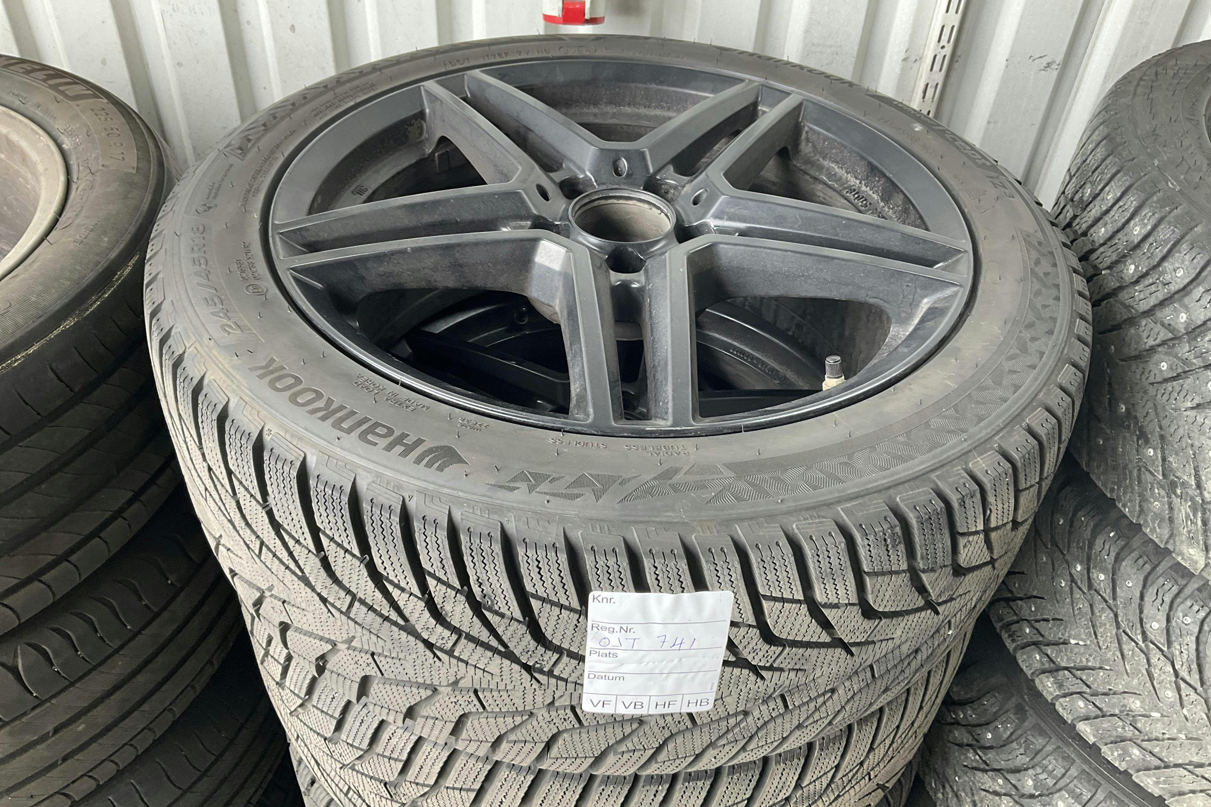 Vehicle Image 13