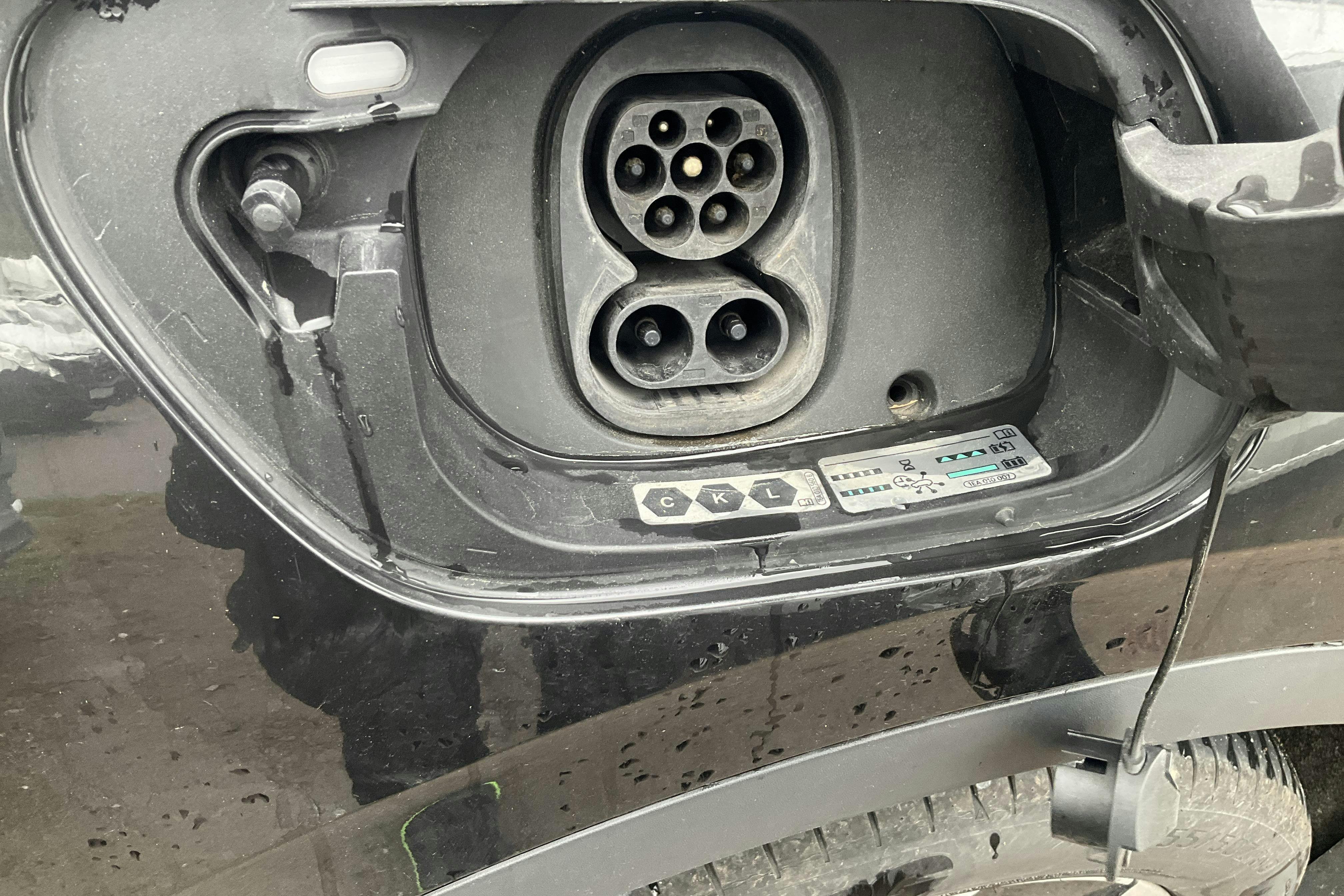 Vehicle Image 14