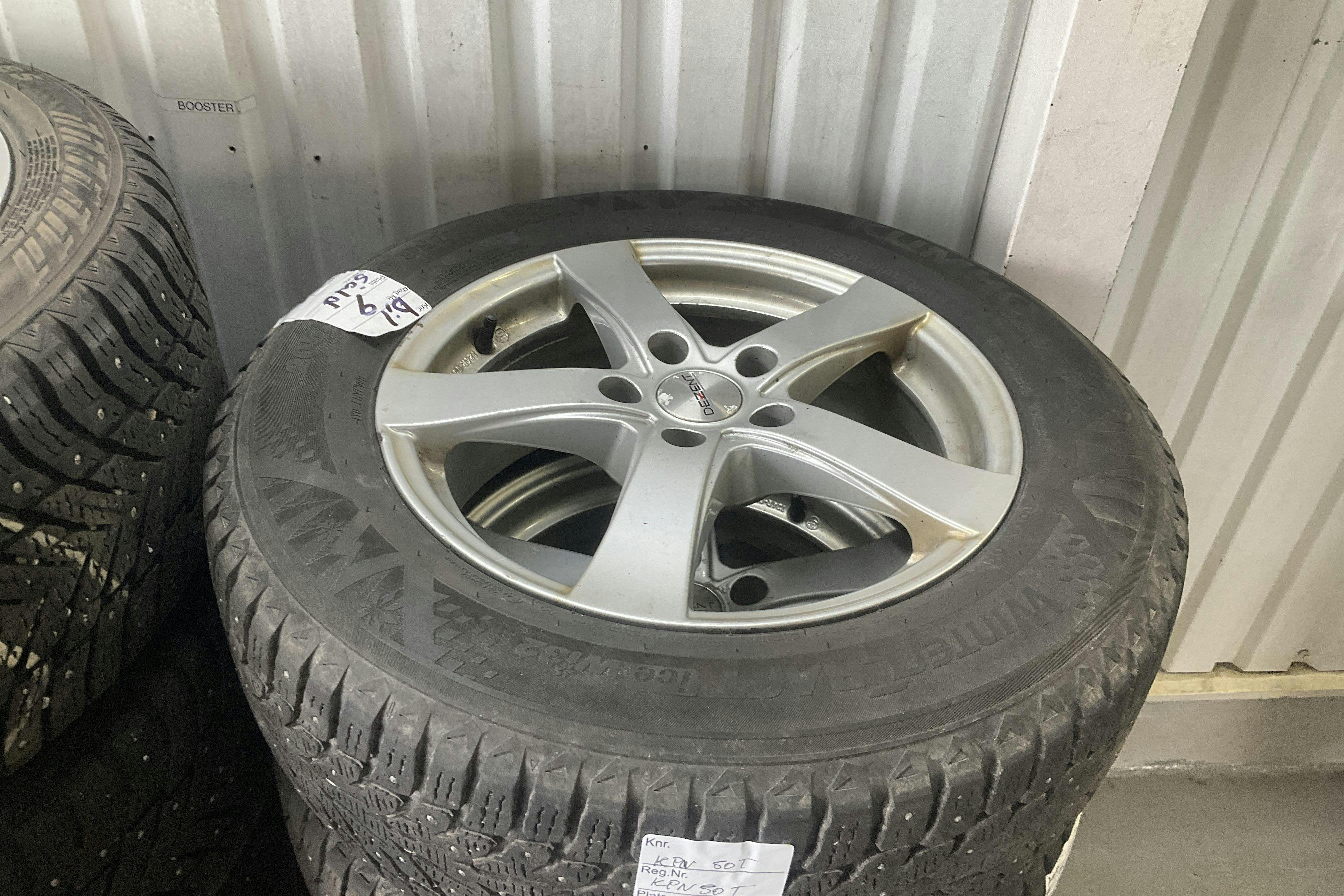 Vehicle Image 14
