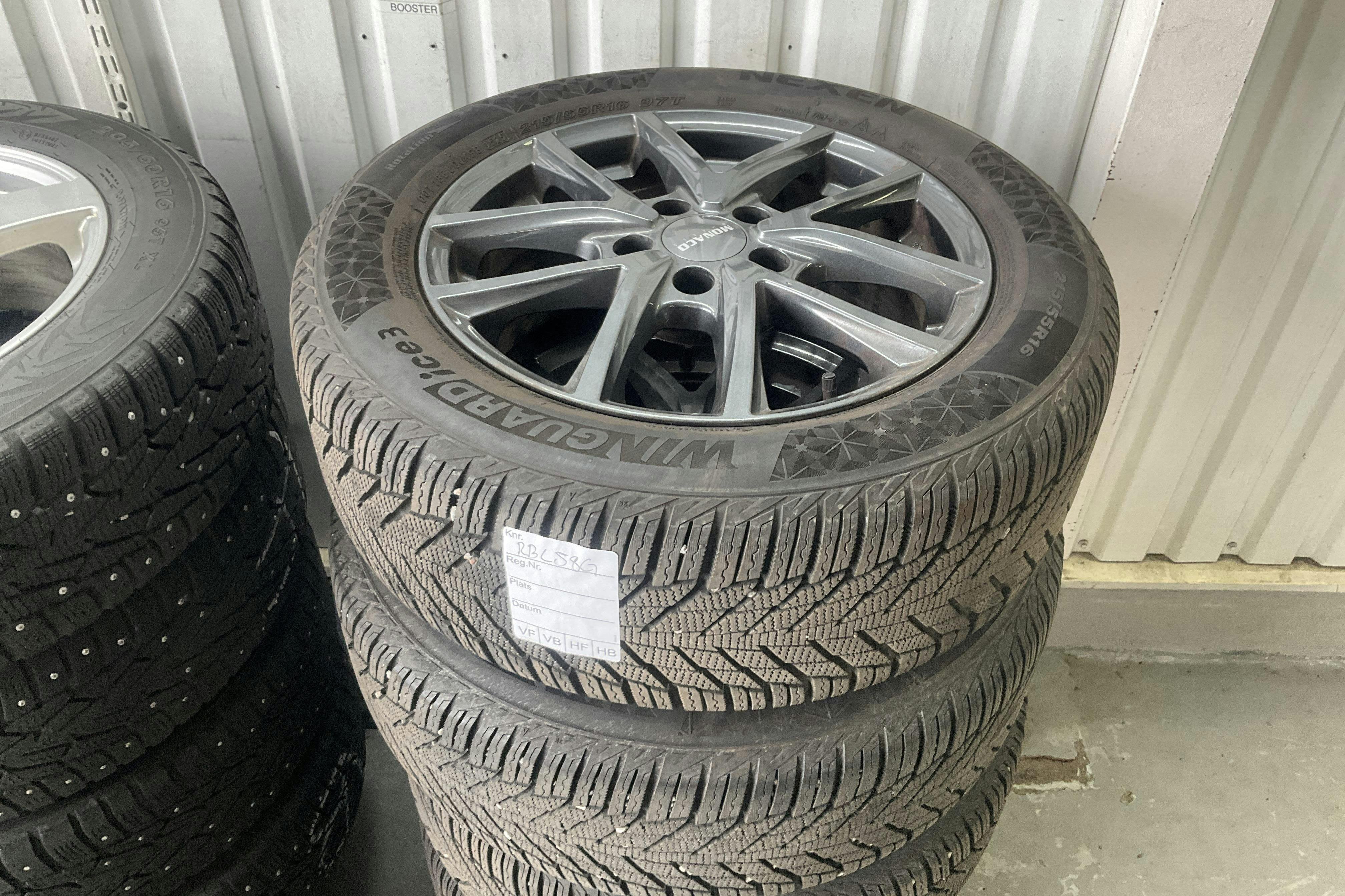 Vehicle Image 13
