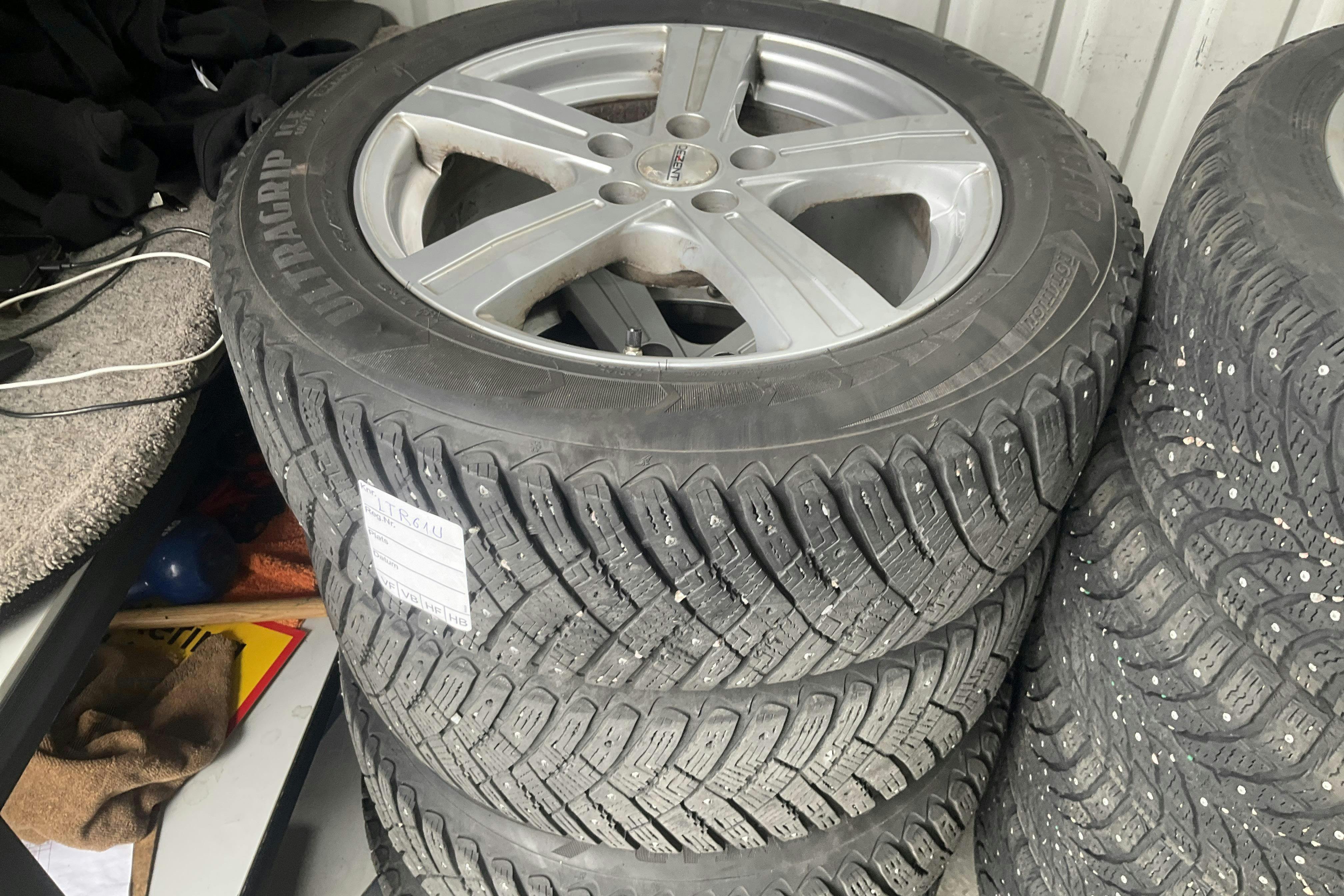 Vehicle Image 13