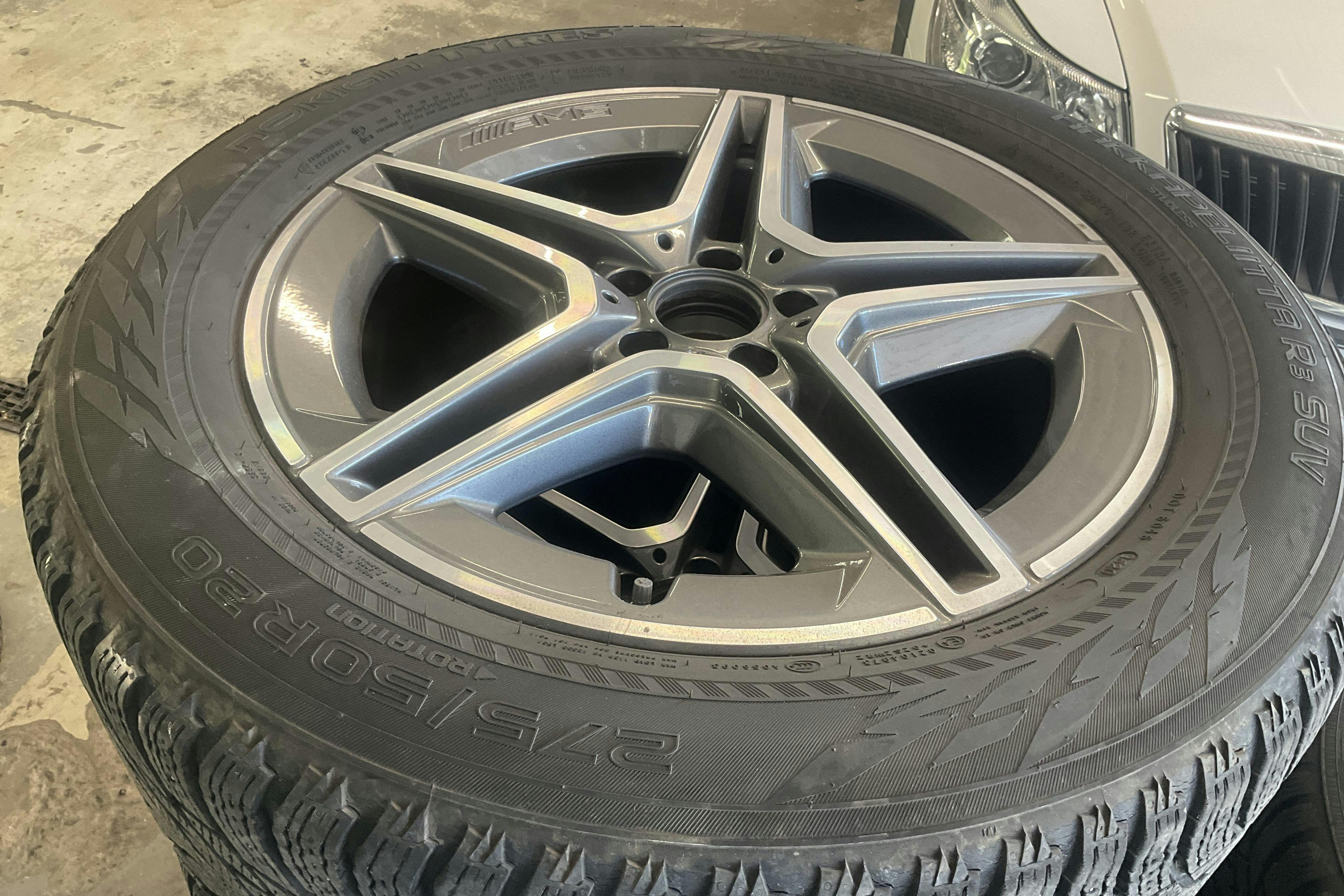 Vehicle Image 20
