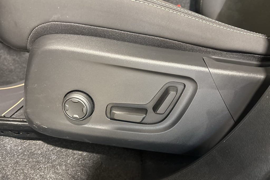 Vehicle Image 20