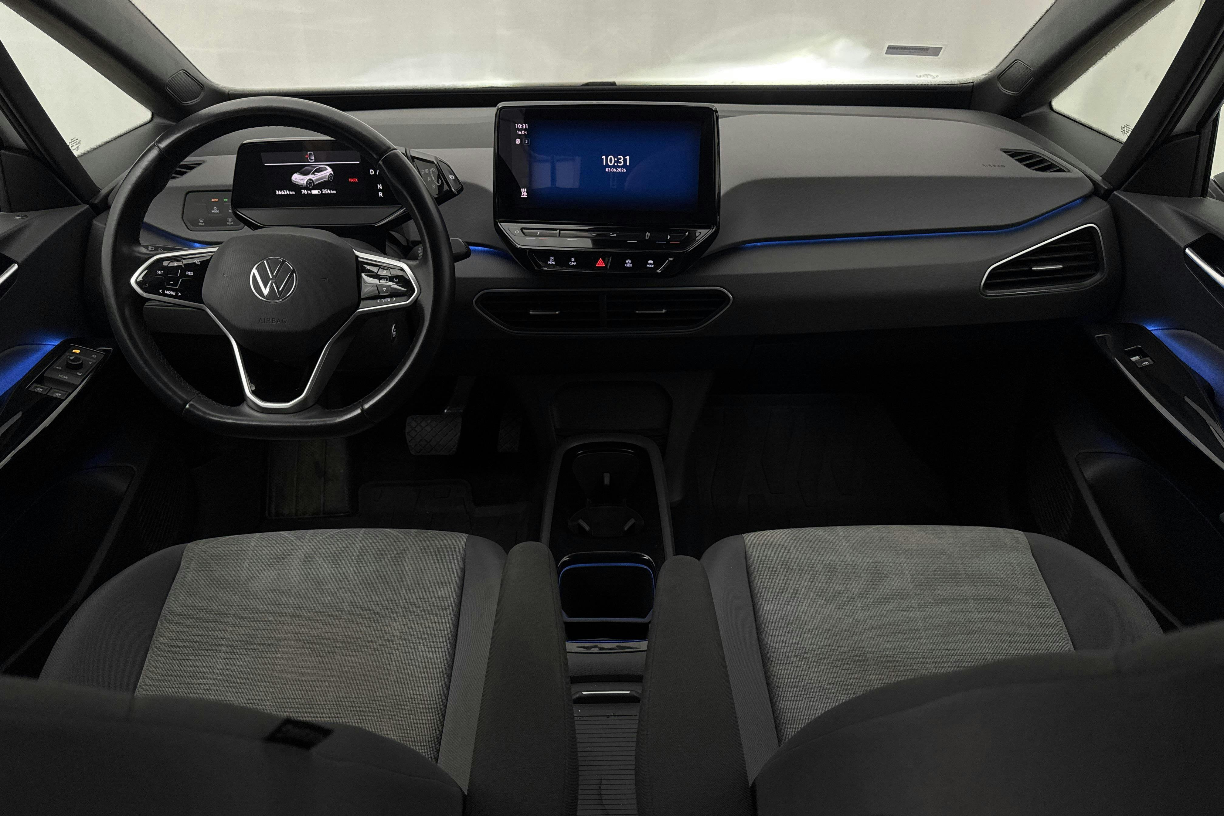 Vehicle Image 6