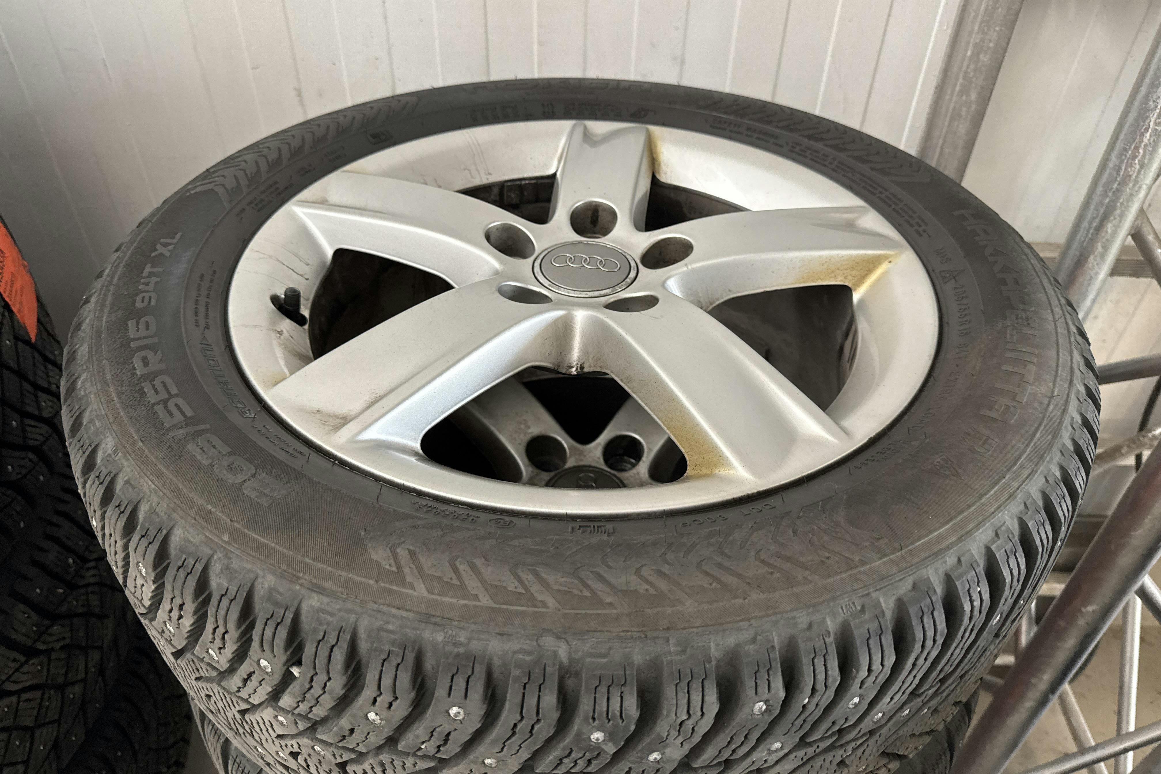 Vehicle Image 14