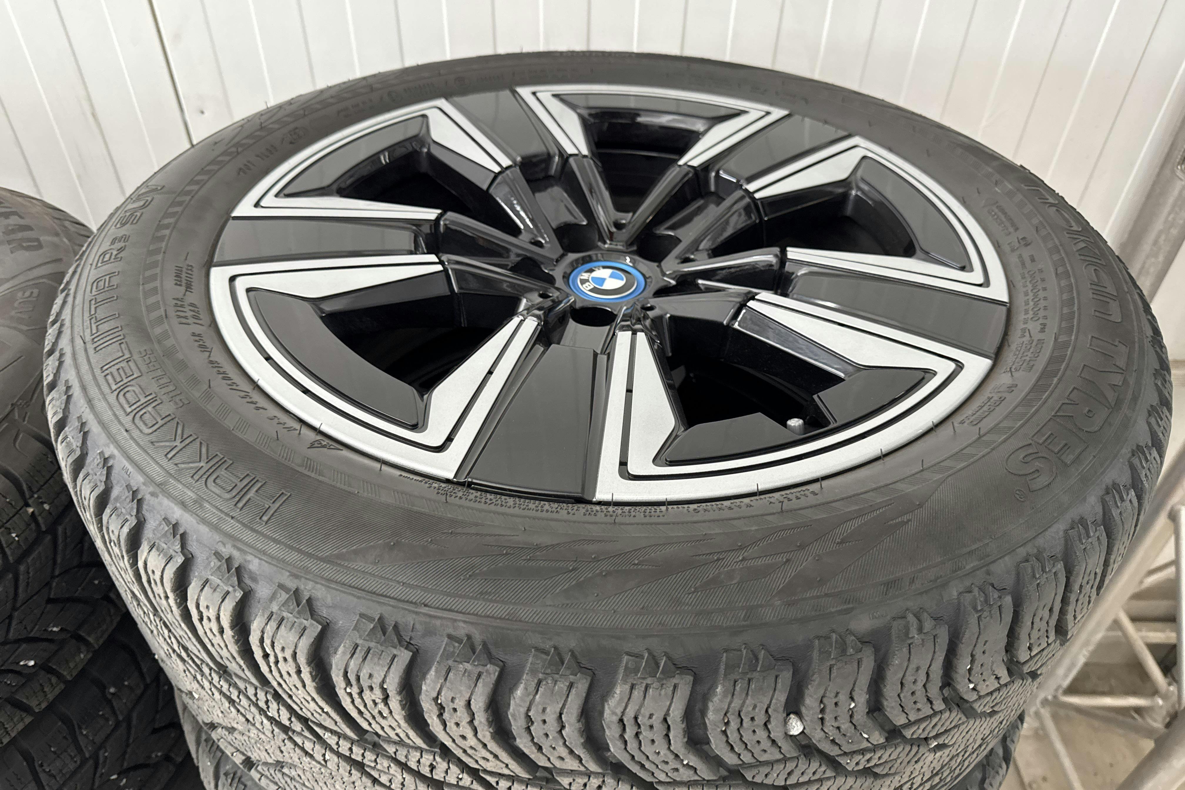 Vehicle Image 19
