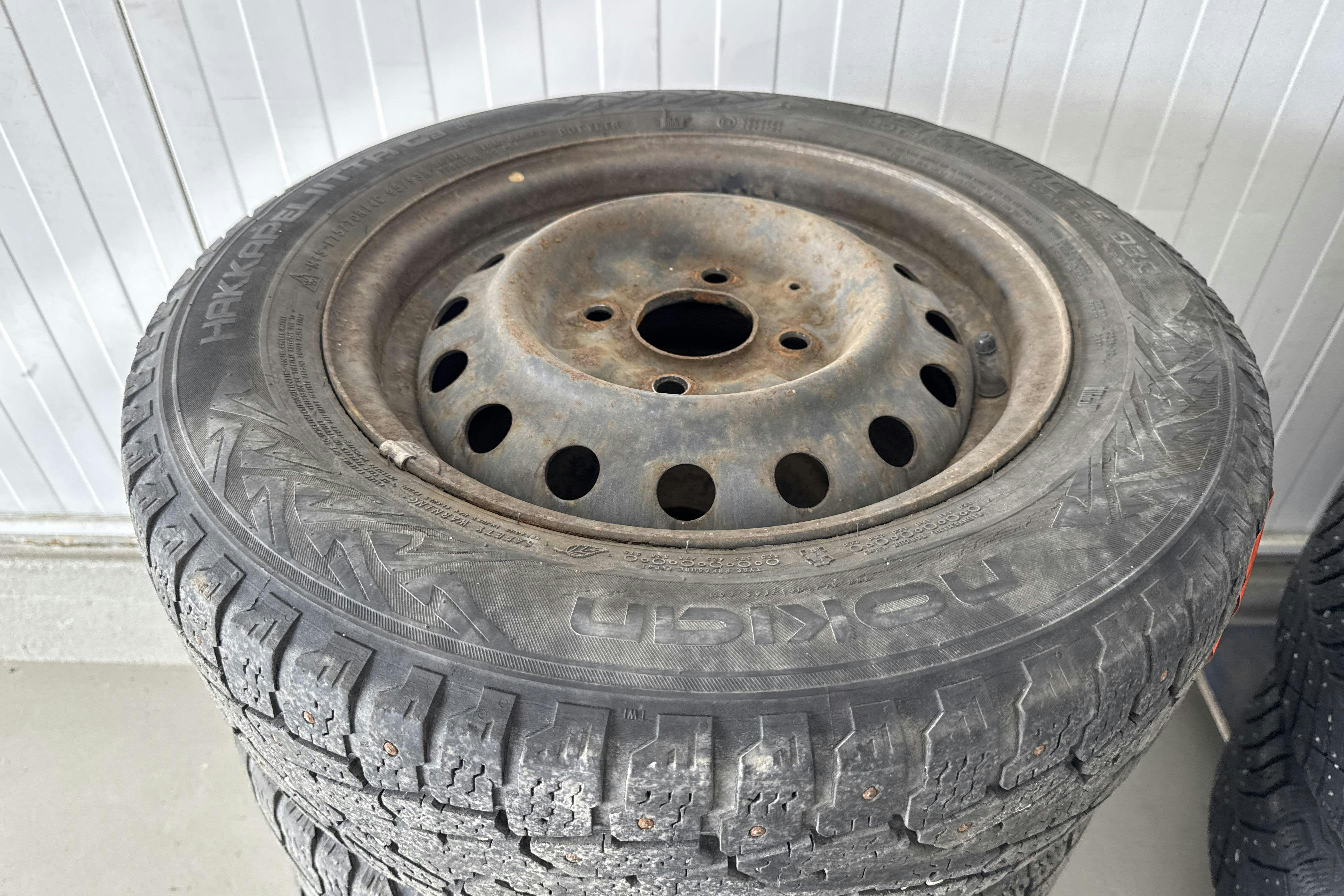Vehicle Image 15