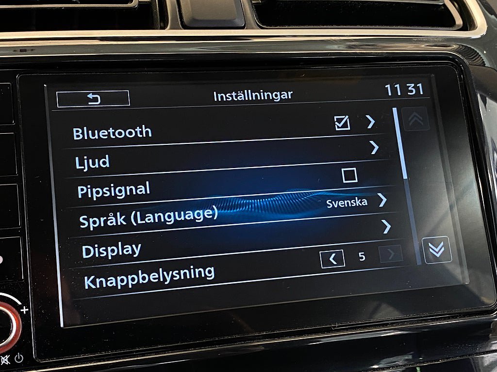 Vehicle Image 23