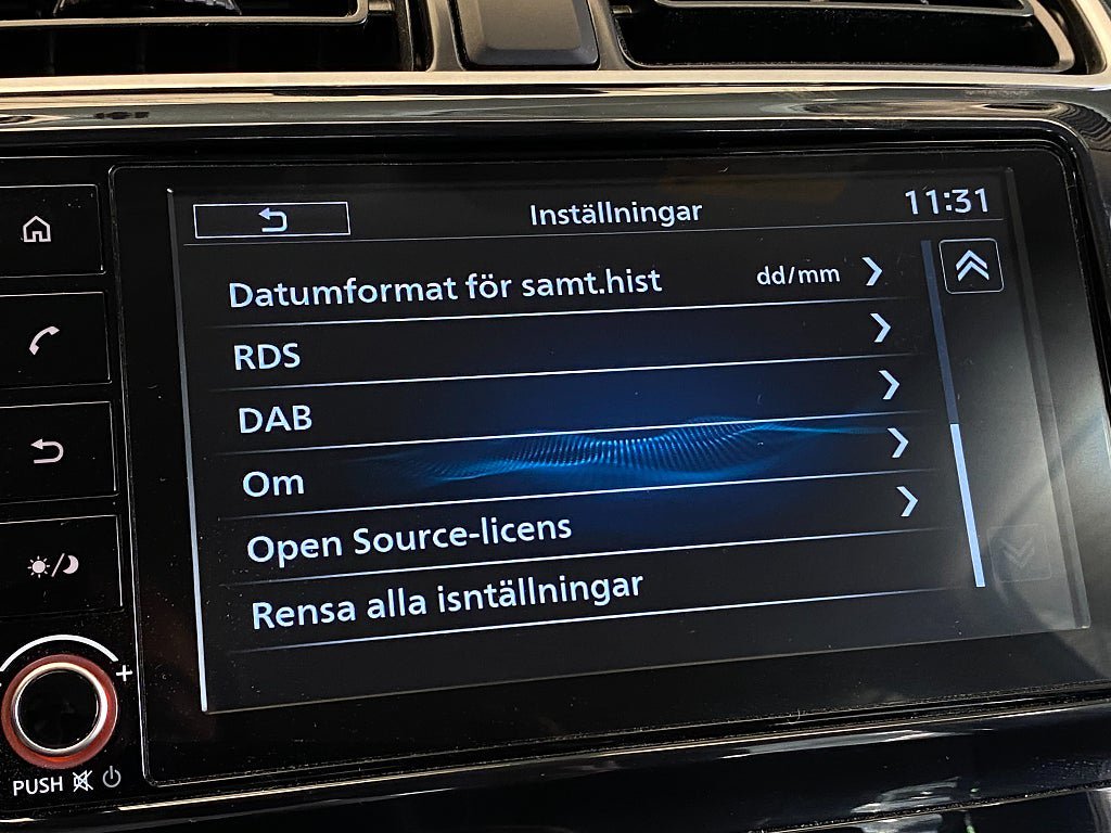 Vehicle Image 24