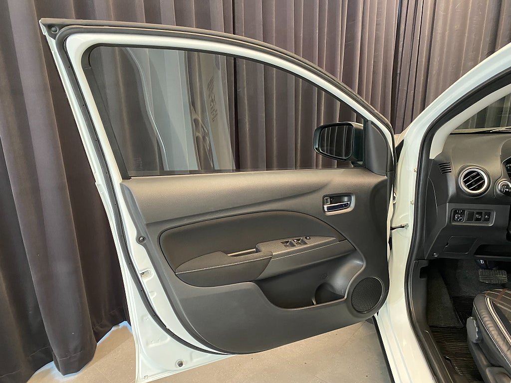 Vehicle Image 37