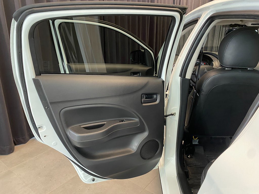 Vehicle Image 40