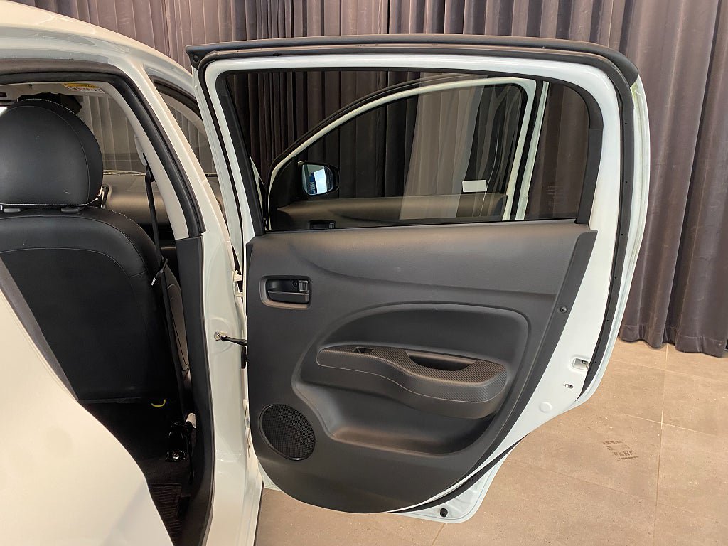 Vehicle Image 45