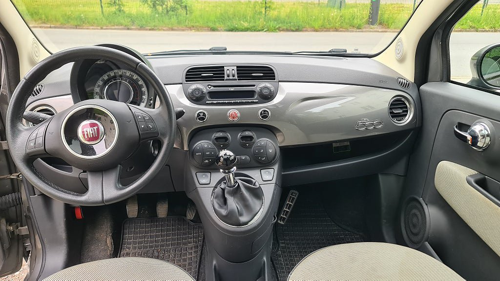 Vehicle Image 6