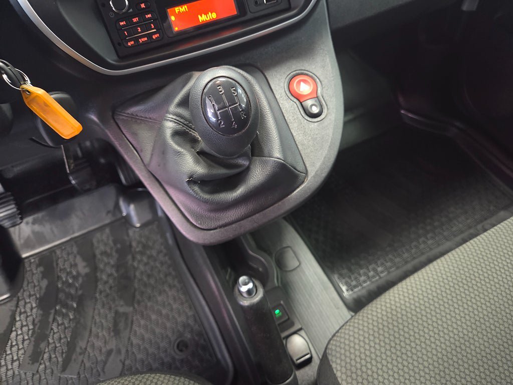 Vehicle Image 24