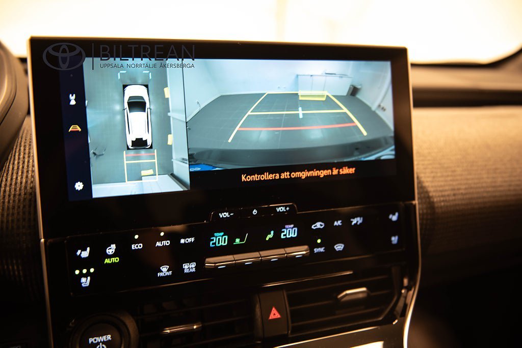 Vehicle Image 18