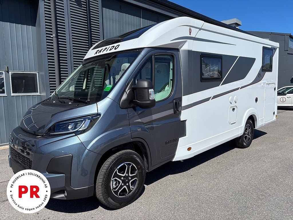 Vehicle Image 16