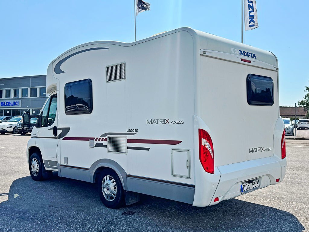 Vehicle Image 16